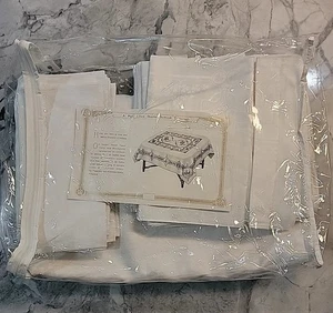 Pure Irish Linen Vintage Double Damask Set of Tablecloth 72 X 144 & 12 napkins - Picture 1 of 12