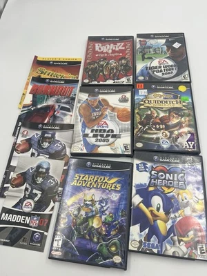 Varios artículos de cubo de juego Foto 1 de 4