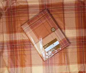 CELEBRATE IT FALL AUTUMN THANKSGIVING 50 X 69 FLANNEL BACKED VINYL TABLECLOTH - Picture 1 of 1