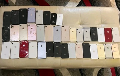 Lote de 38 iPhones varios modelos solo para piezas Foto 1 de 4