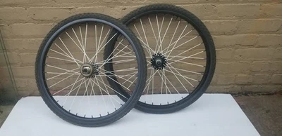 RUEDAS ARAYA, BUJES DE BRIDA ALTA SUNSHINE, NEUMÁTICOS CHENG SHIN, RADIOS ASAHI, NOS Foto 1 de 4