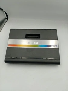 Atari 7800 NUR KONSOLE ohne Netzteil ohne Kabel - Bild 1 von 6