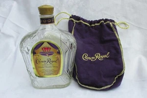 Crown Royal Blended Canadian Whiskey Flasche mit lila Beutel 750ml leer - Bild 1 von 3