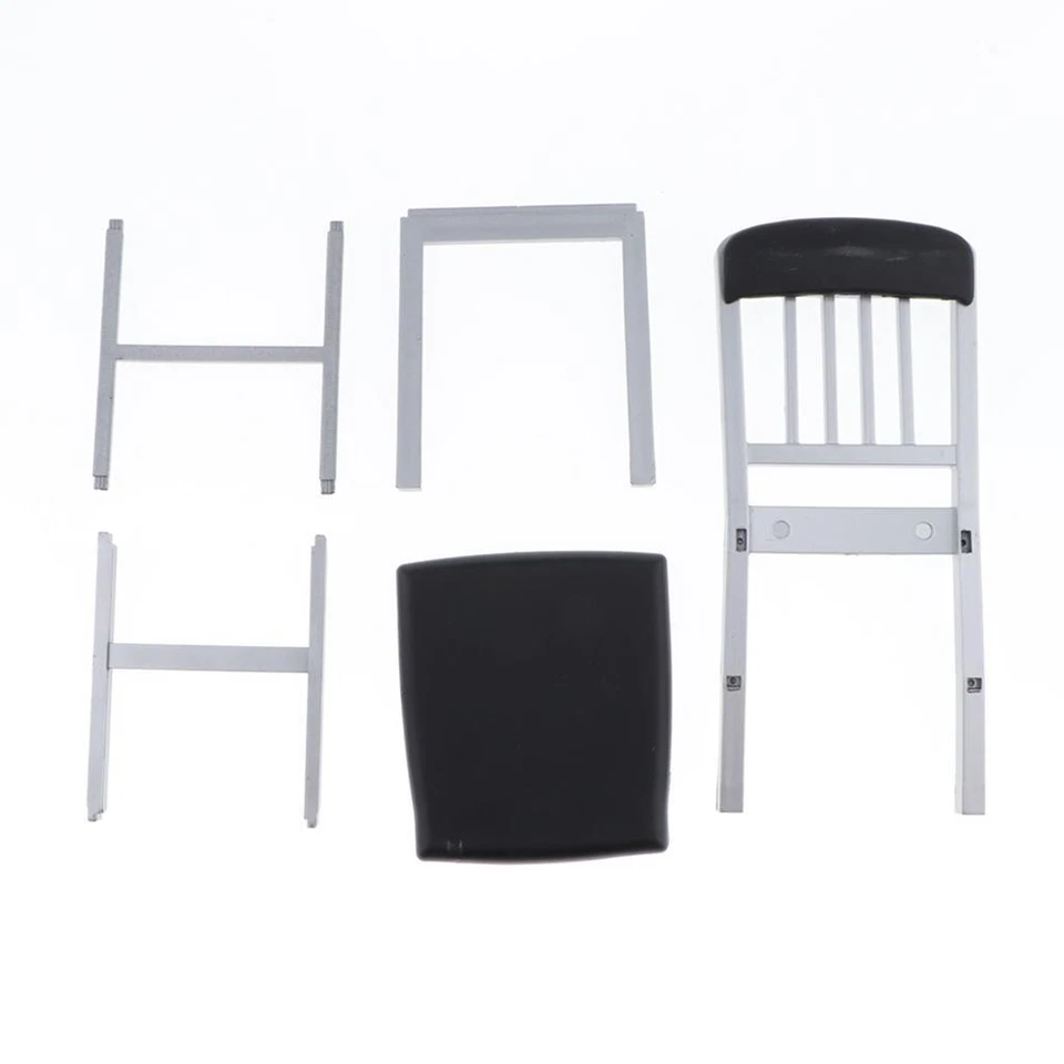 1/6 Mini Chair Sedia in metallo Modello fai-da-te Mobili per casa delle bambole - Immagine 1 di 4