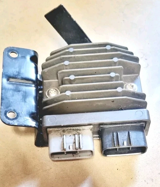   Regulador/rectificador genuino BMW S1000RR S1000R 2015-2018 FH020CA Foto 1 de 4