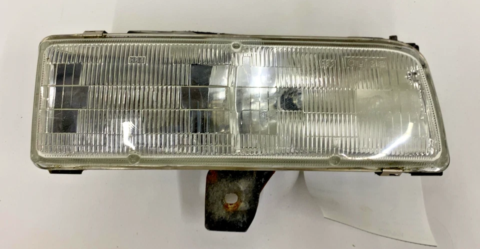 1992-96 Buick LeSabre Headlamp Assembly Right RH - Image 1 of 4