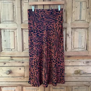 Falda midi Forever 21 contemporánea mediana marrón negra leopardo sedoso - Imagen 1 de 10