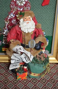 11 inch vinta Santa figure Resin Clothtique faux fur bag of toys nice list - Picture 1 of 8