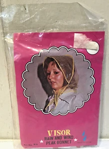 Vintage 70er Jahre Regen Wind Haube Mütze Schirmmütze NEU orig Verpackung transparent mit roten Tupfen - Bild 1 von 3