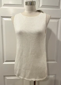 NUEVO CON ETIQUETAS Tejido elegante Chico's con ligero brillo tripulación carcasa sin tanque Óptica Blanco Talla 1 - Imagen 1 de 3