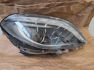 Mercedes B-Klasse W246 Bi-Xenon Scheinwerfer vorne rechts A2468207261 - Bild 1 von 14