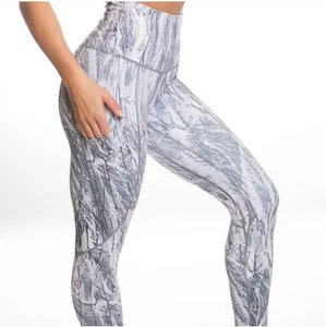 Ptula Chandre Birke Legging Damen Größe Medium Marmor Taschen Logo - Bild 1 von 12