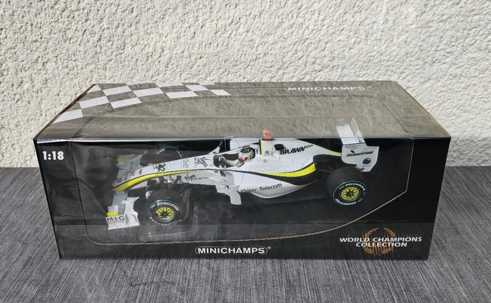 1:18 Minichamps Brawn GP BGP 001 Jenson Button World Champion 2009 Collection - Bild 1 von 4