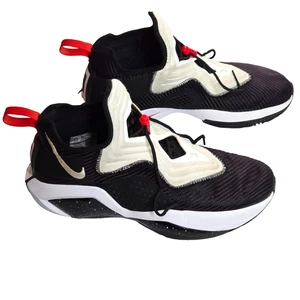 Nike LeBron Soldier Hombres Talla 14 EE. UU. Negro Blanco Rojo Tenis Zapatos CK6024-002 LBr - Imagen 1 de 11