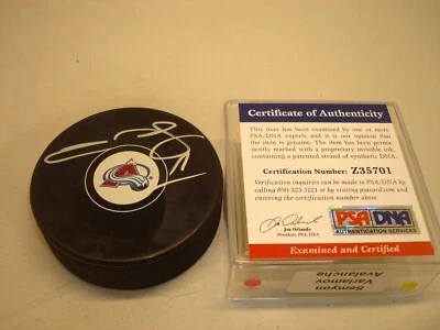Disco de hockey autografiado por Semyon Varlamov Colorado Avalanche certificado de autenticidad PSA/ADN 1A Foto 1 de 3