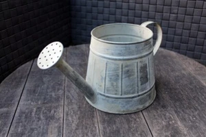 Shabby Deko Gießkanne Zink Vase für Trockenblumen Gartendeko Dekokanne Nostalgie - Bild 1 von 3