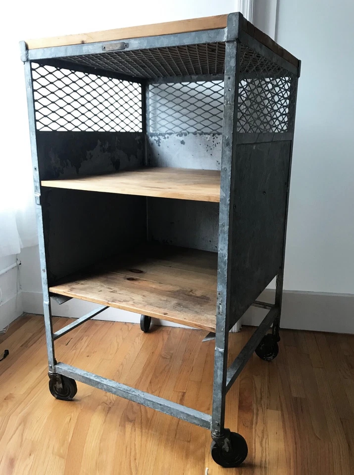 DE COLECCIÓN NORWICH WIRE Funciona METAL MADERA ESTANTES ALMACENAMIENTO TIENDA EXHIBICIÓN Ruedas JAULA Foto 1 de 4