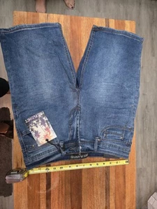 Free Planet Herren schwarz Denim Stretch schmale Passform Bermuda Shorts Größe 28 neu mit Etikett - Bild 1 von 6