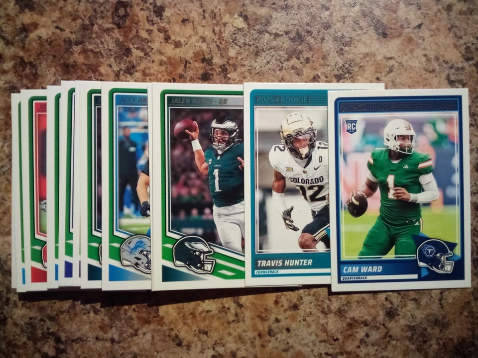 Tarjetas de fútbol americano Panini Score 2025 - Completa tu conjunto - Base, novatos, insertos 🔥 Foto 1 de 1