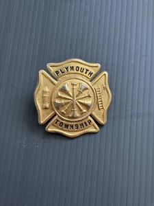 Obsolete Vintage Plymouth Township Pennsylvania Fire Department Fireman's Badge - Picture 1 of 4