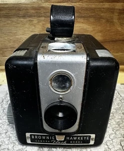 Brownie Hawkeye Camera Flash Model Kodak 1960s Retro Old School Vibe - Picture 1 of 5
