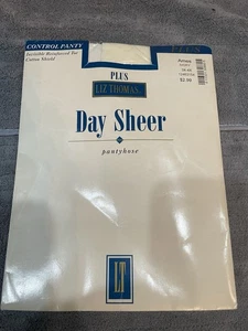 Liz Thomas Day Sheer Ames Pkua 3X-4X Ivory Lot Of 2 - Picture 1 of 4