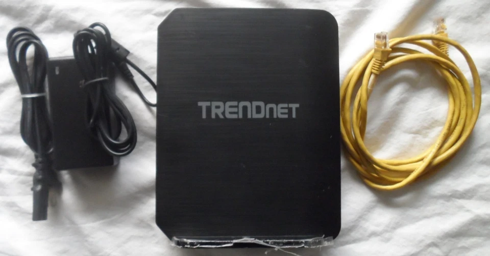 TRENDnet TEW-812DRU AC1750 Dual Band Wireless Gigabit Router USB Gaming Router - Image 1 of 1