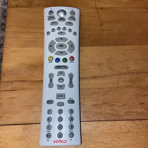 NYKO Microsoft XBOX 360 Universal Media TV/DVD Remote White  - Picture 1 of 5