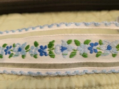 Borde floral azul vintage - 2 yardas. 28" x 1,25" Foto 1 de 2