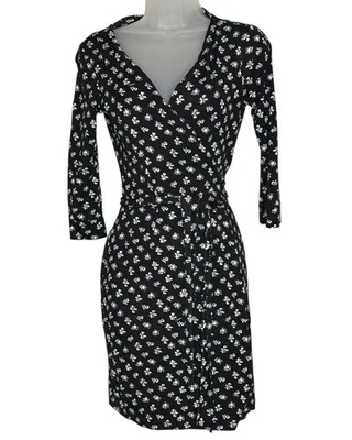 Diane von Furstenberg Size 4 Fionna Silk Black White Floral Mini Wrap Dress Read - Image 1 of 4