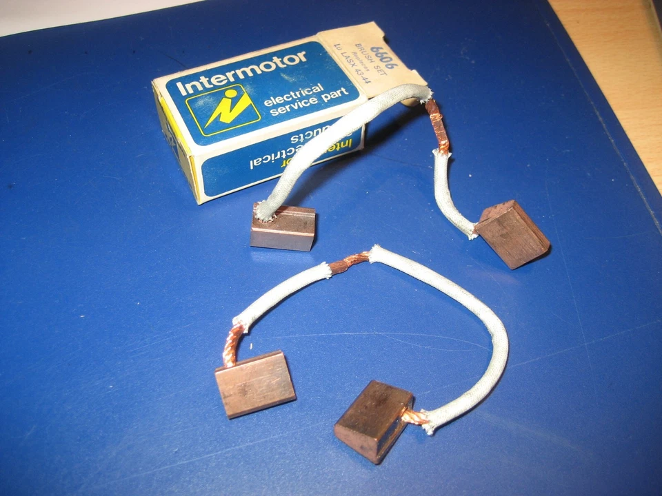 Kohlensatz ( Brush Set ) LUCAS No. Lu LASX 43-44 - Intermotor - Lucas Anlasser - Bild 1 von 2