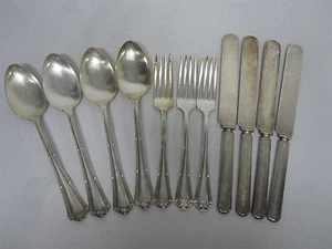 11 PIEZAS HORQUILLAS, CUCHILLOS, CUCHARAS DE SOPA WM ROGERS MFG ""WENTWORTH"" PLATA - Imagen 1 de 5