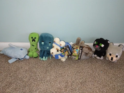 (Lot of 7) 7-8 in. Jazwares and Jinx Minecraft Plushies Cover