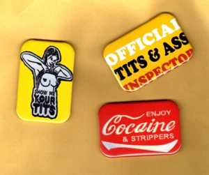 TITS UFFICIALI 2 MAGNETI O PULSANTI, PINBACK 2""X3"" CON ANGOLO ARROTONDATO - Foto 1 di 6