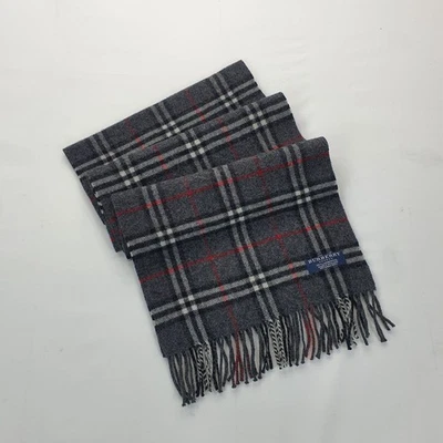 Genuine Burberry Lambswool scarf  size 177cm for men and women very good conditi Foto 1 de 4