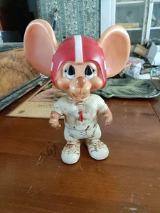 Rare 1970 s TOPO GIGIO Vintage coin bank American Football Red Helmet Thrift R - Picture 1 of 15