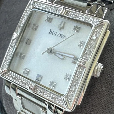 Reloj para mujer Bulova 96R143 diamante tono plata fecha acero inoxidable $399 Foto 1 de 4