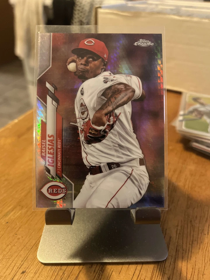 2019 Topps Chrome Raisel Iglesias Prism Refractor 175 SP Yankees - Image 1 of 1