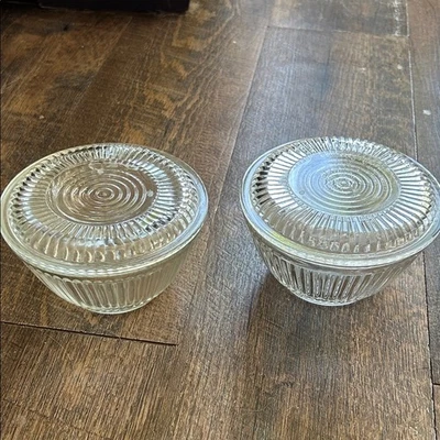 Plato de refrigerador acanalado transparente con tapa plana 2 Anchor Hocking "Queen Mary" Foto 1 de 4