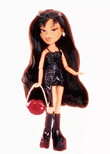 2023 ⭐️BRATZ KYLIE JENNER 10" Day Fashion Doll Mini Dress Sunglasses Purse Boots - Picture 1 of 5