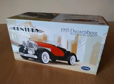 Testors 1935 Red Duesenberg Motor Car Metal Model Kit 1:32 Turn of the Century - Image 1 of 4