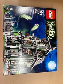 LEGO Monster Fighters: Haunted House (10228) Minor Box Damage See Photos