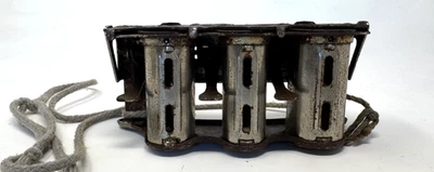 Soporte de correa dispensadora cambiador de monedas de 3 barriles vintage Foto 1 de 4