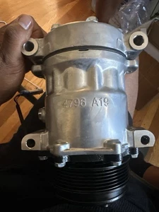 Air Conditioning Compressor with A/C Clutch Replacement 4796 A19 for Chevy Ex... - Picture 1 of 3