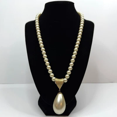 VTG Sarah Coventry Faux Pearl Beaded Teardrop Necklace Gold Tone Jewelry 19 in L - Image 1 of 4