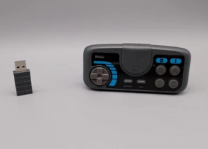 8Bitdo PCE Core 2.4G Wireless Gamepad für Coregrafx Miniturbo & Nintendo Switch - Bild 1 von 5