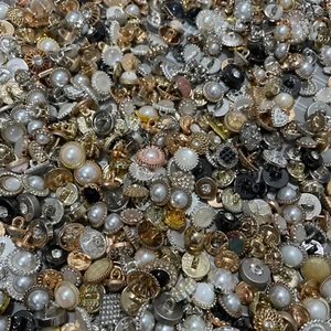 Vintage-now Estate Sale Buttons Lot 50pc Various Sizes Shapes Colors Types new - Picture 1 of 8