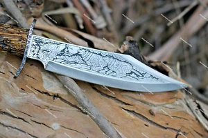 Custom Hand-Made Damascus Antler Deer Horn Wolf Handle Hunting Knife With Case - Picture 1 of 4