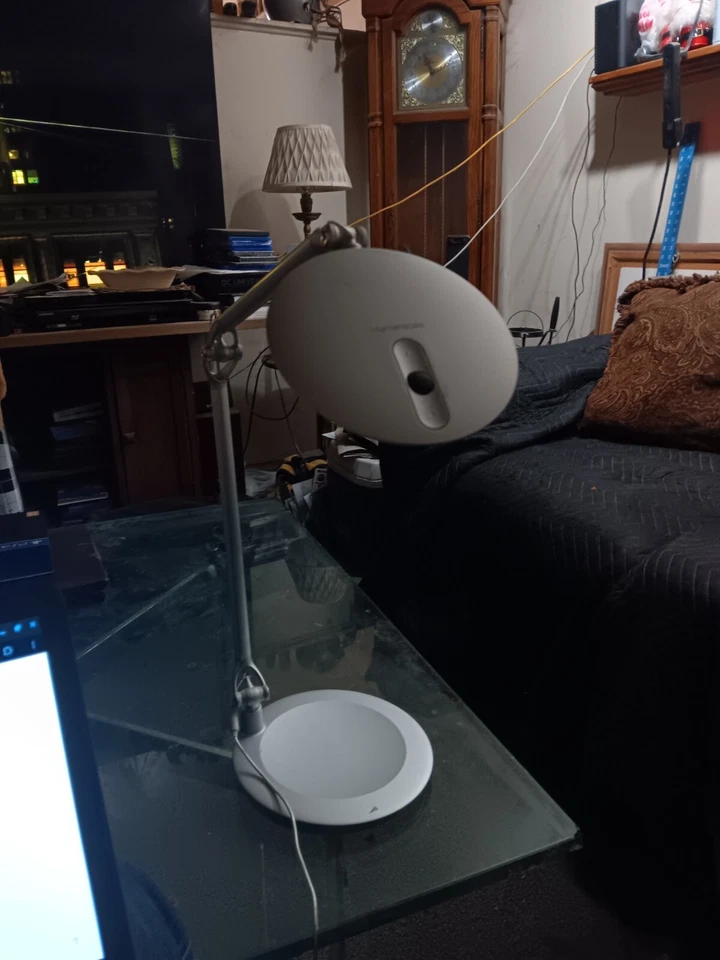 Humanscale gray, swing arm, brightness control, office lamp - Image 1 of 1