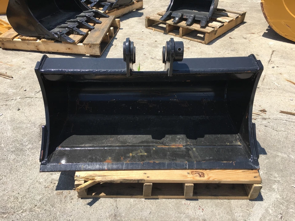 Nuevo cubo de limpieza de zanjas de 36" para un Takeuchi TB230 con pasadores de acoplamiento Foto 1 de 4